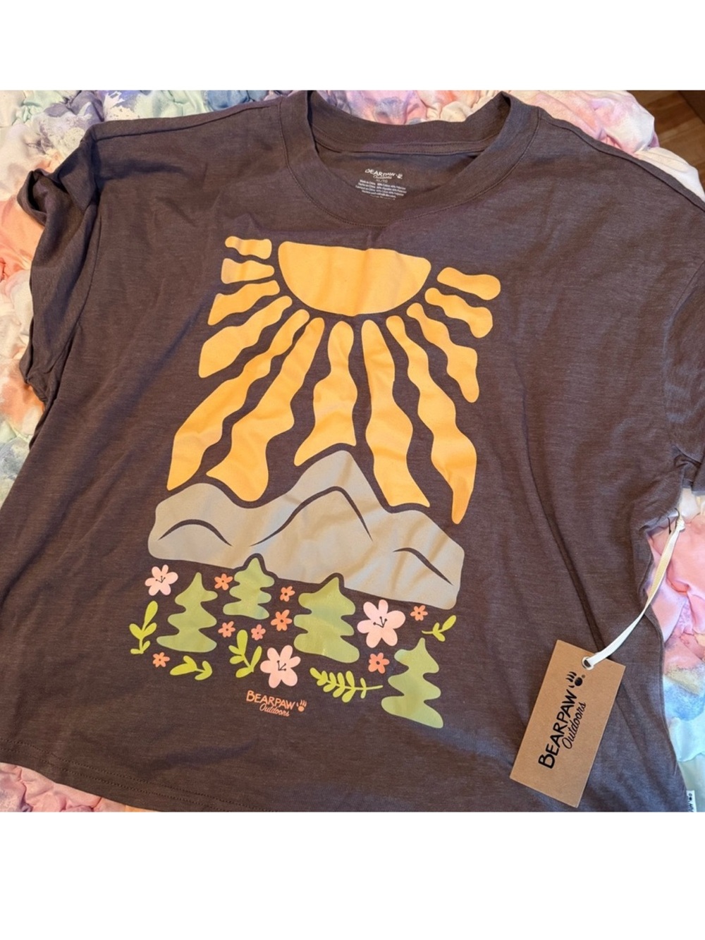 NWT BearPaw Brown Short Sleeve crop Tee Yellow Sun mountain tree Floral Graphic